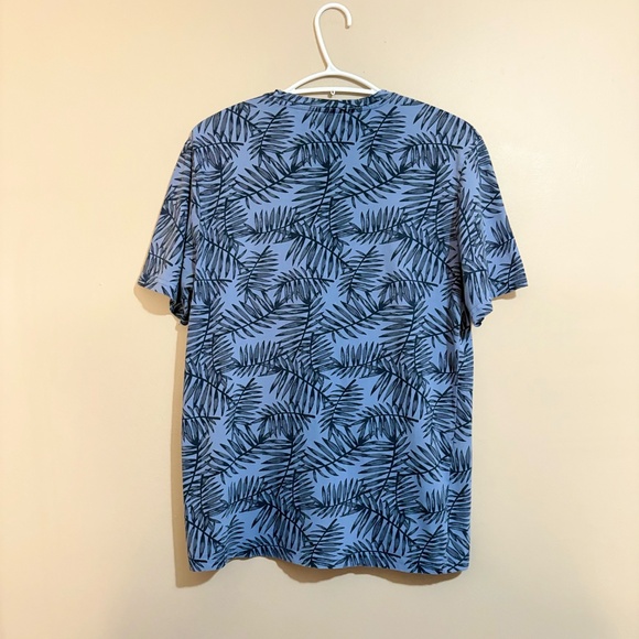 Silver Jeans Smokey Blue Leaf Print Tee 100% Cotton - Picture 9 of 13